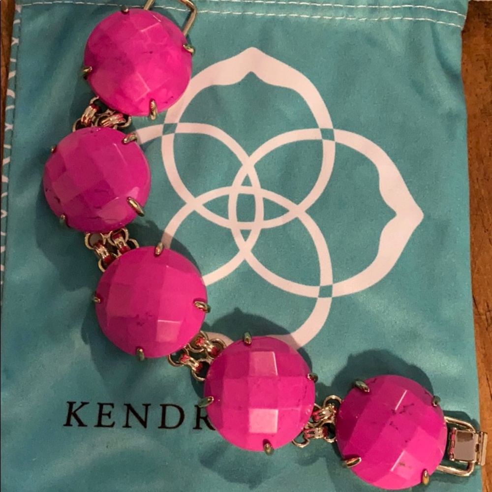 🎀🎀Kendra Scott Cassie—SOLD - Picture 1 of 4
